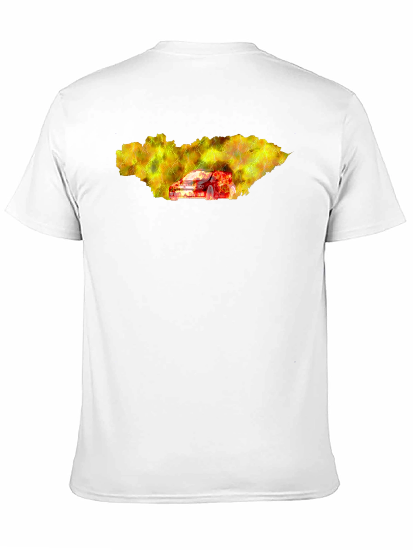 Camiseta Hombre Negra con Diseño de Coche en Llamas