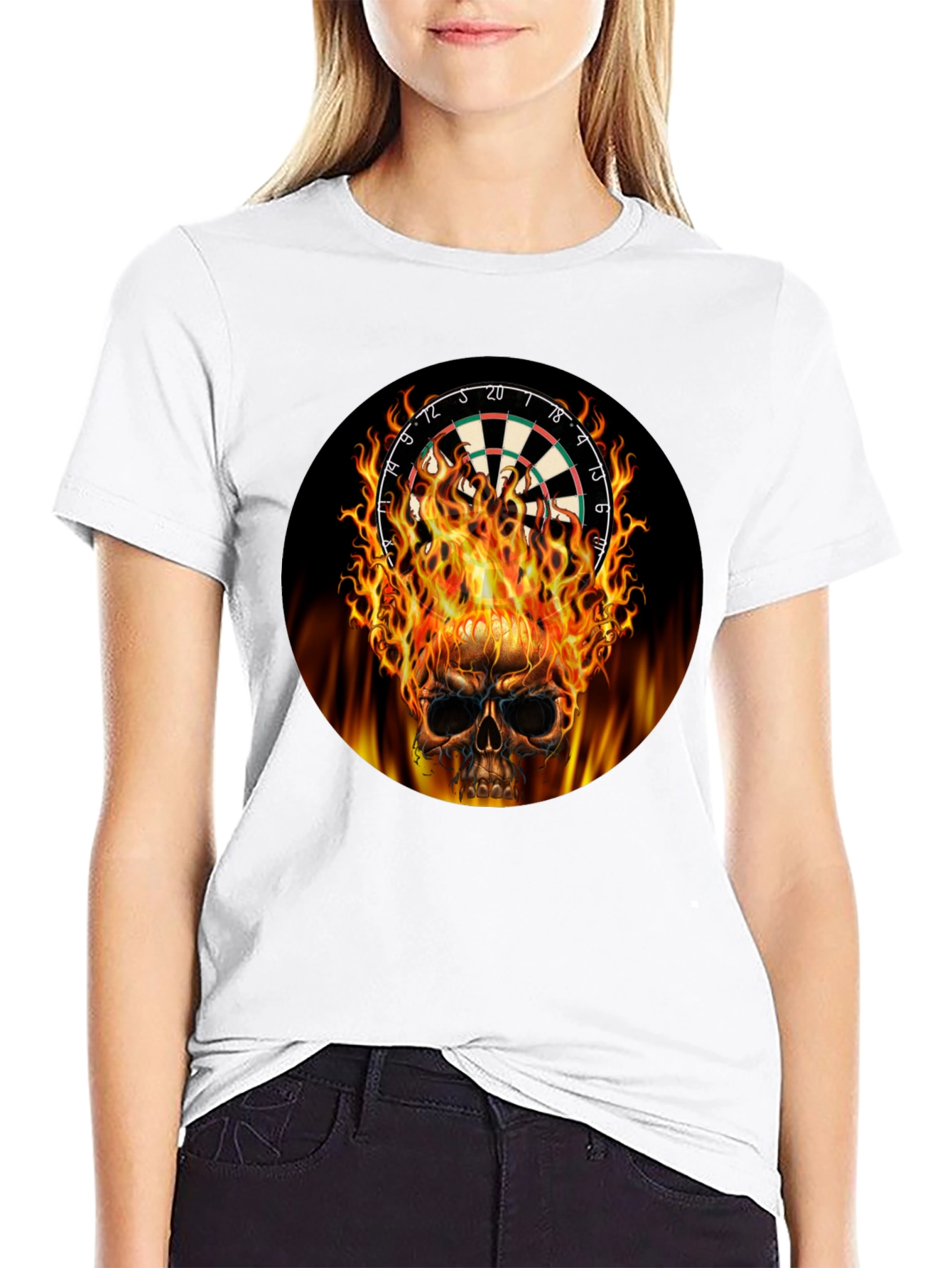Camiseta Negra Calavera Dardos en Llamas