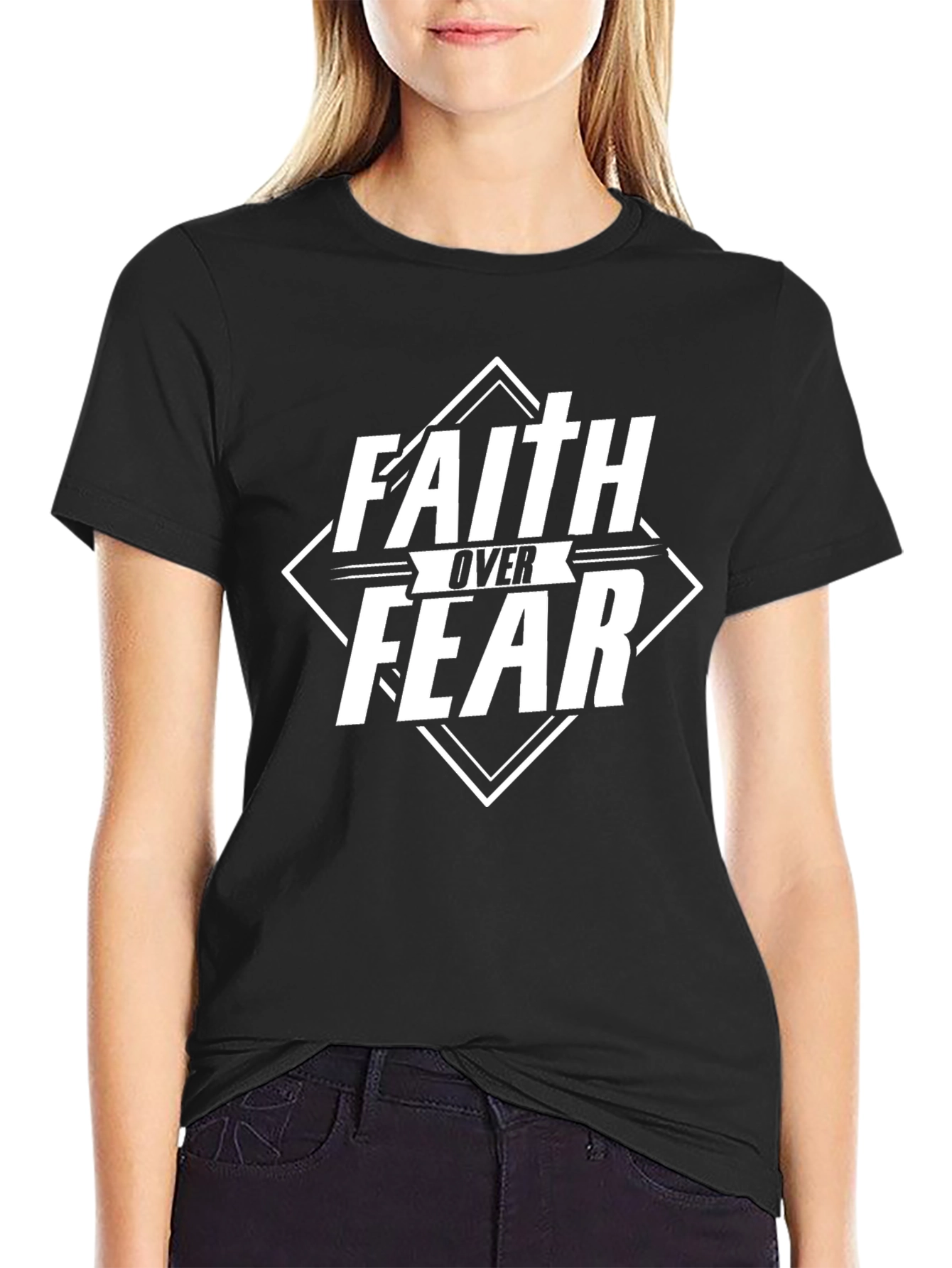 Camiseta Negra: Fe Sobre Miedo