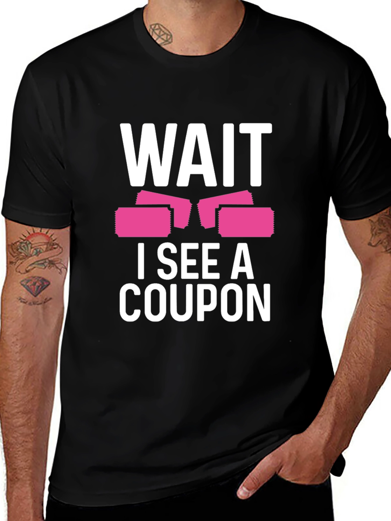 Camiseta Negra Wait I See A Coupon
