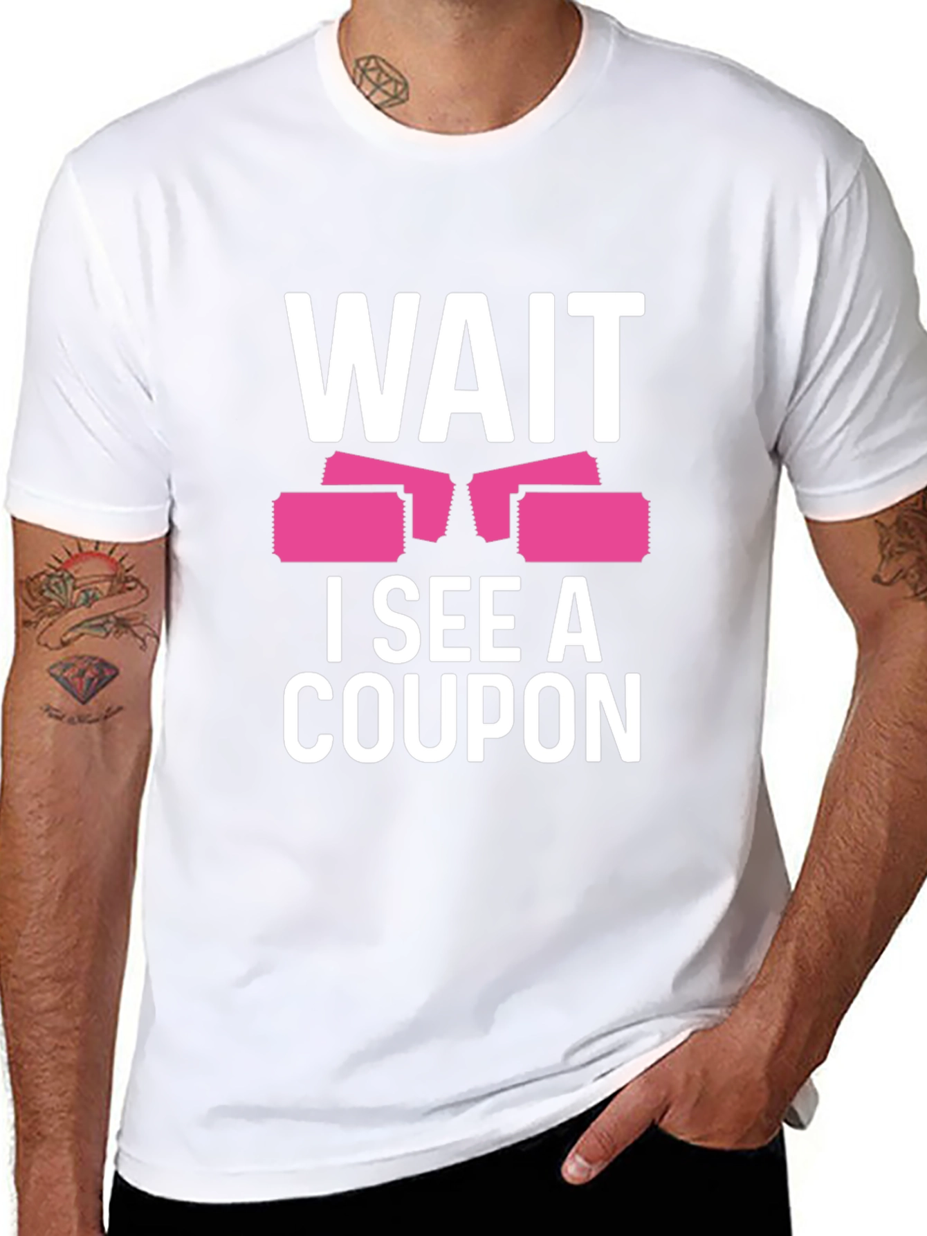 Camiseta Negra Wait I See A Coupon