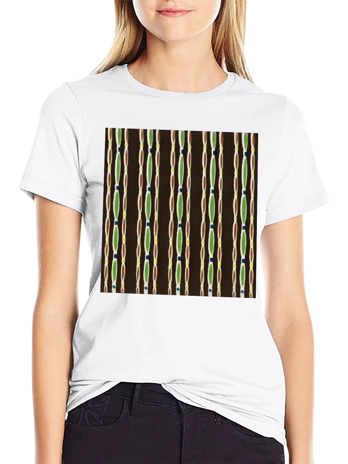 Camiseta Negra con Diseño Abstracto de Líneas Verticales