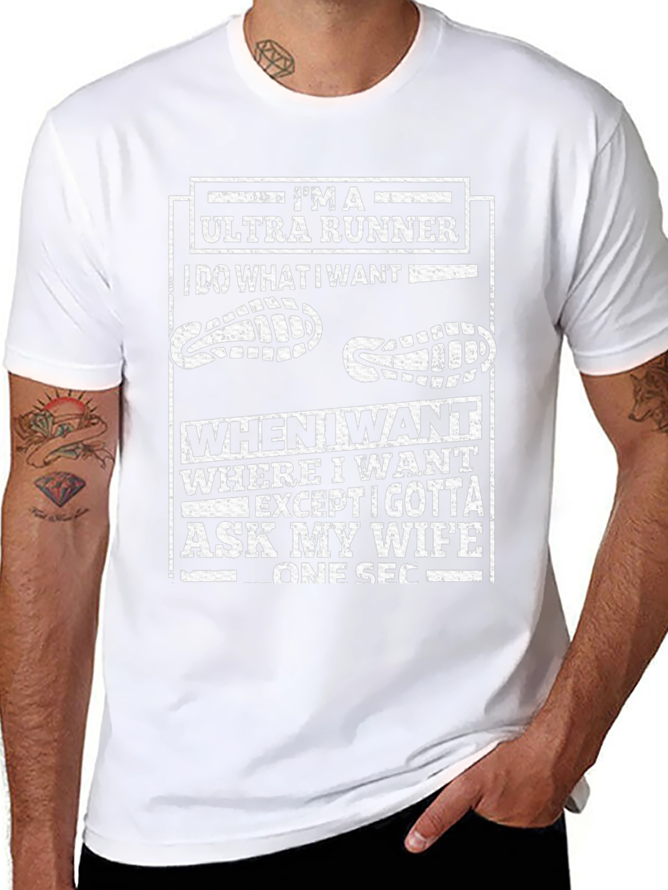 Camiseta Negra Ultra Runner Le Pregunto a Mi Esposa