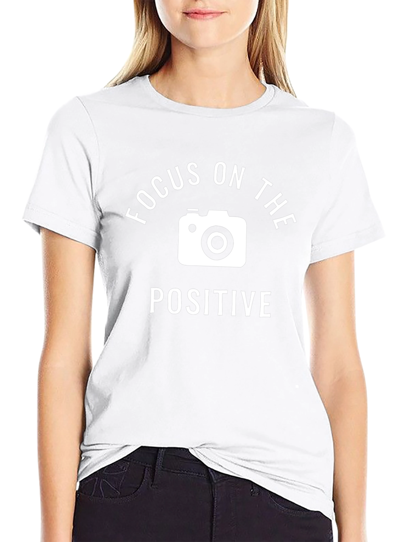 Camiseta Negra: Enfoque Positivo con Cámara
