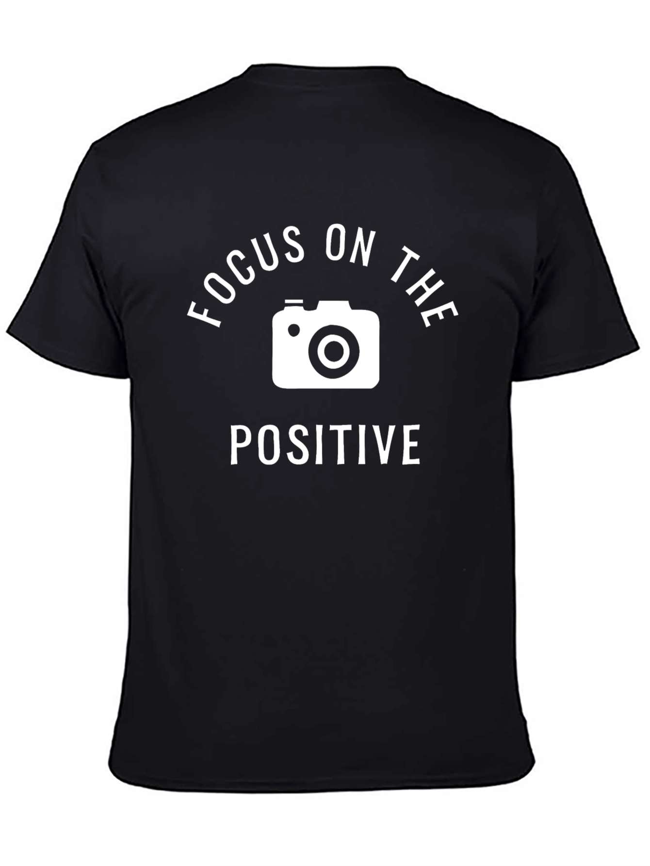Camiseta Negra: Enfoque Positivo con Cámara