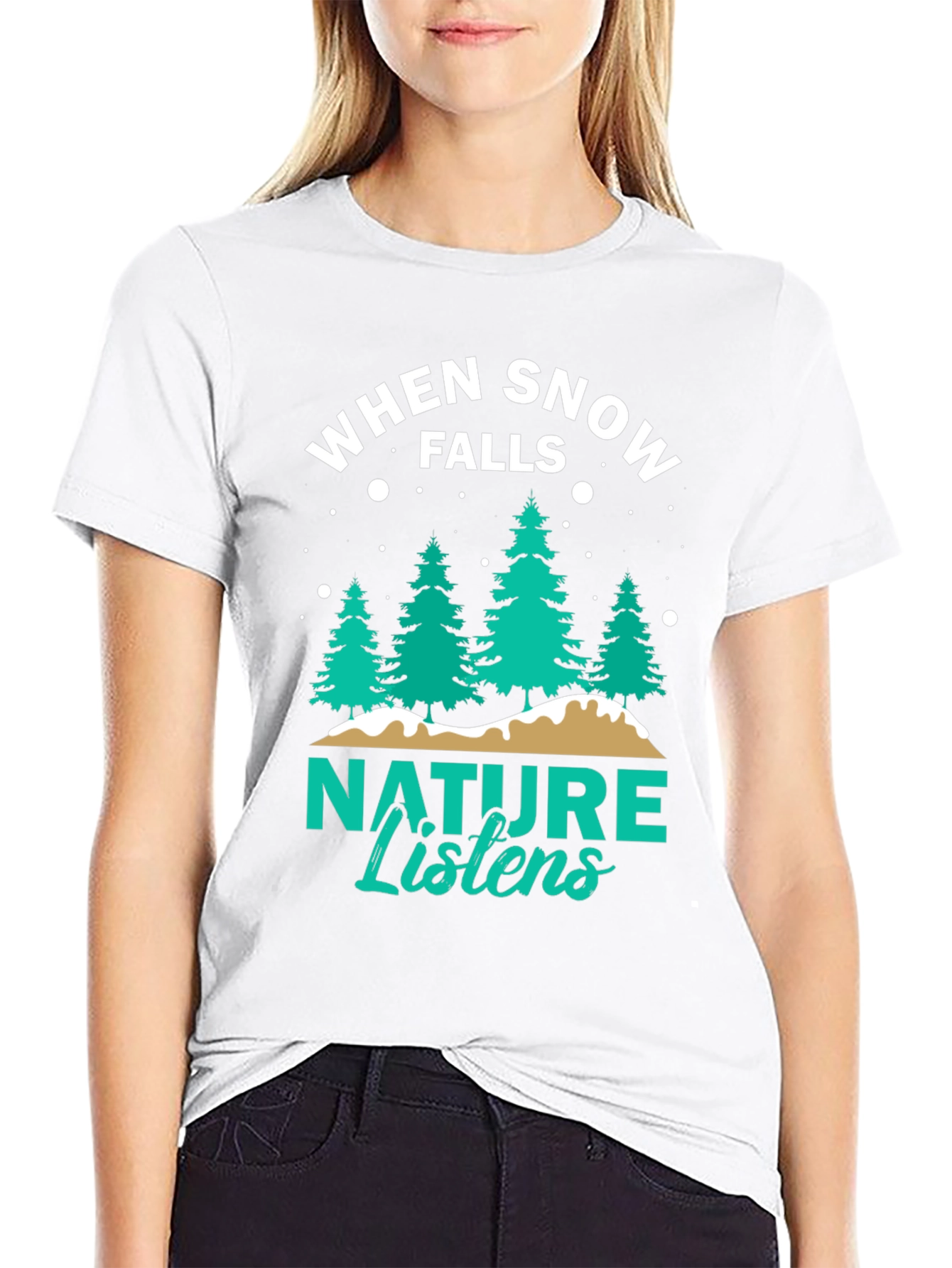 Camiseta Negra: Cuando la Nieve Cae la Naturaleza Escucha
