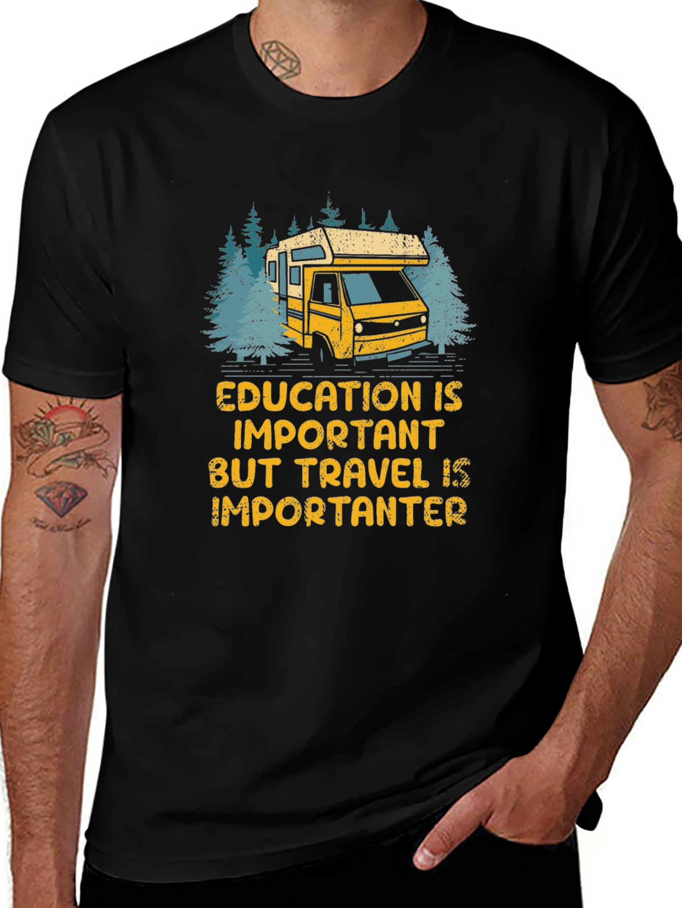 Camiseta Negra Viajar es Más Importante