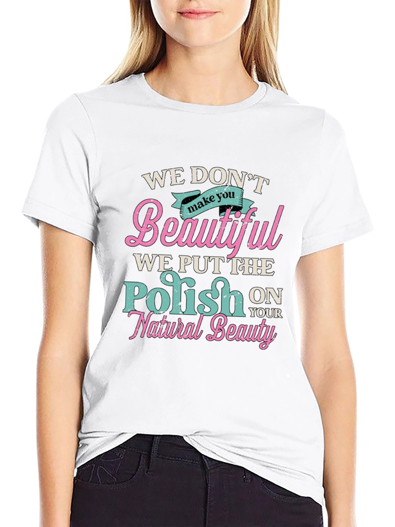 Camiseta Negra: Realzamos Tu Belleza Natural