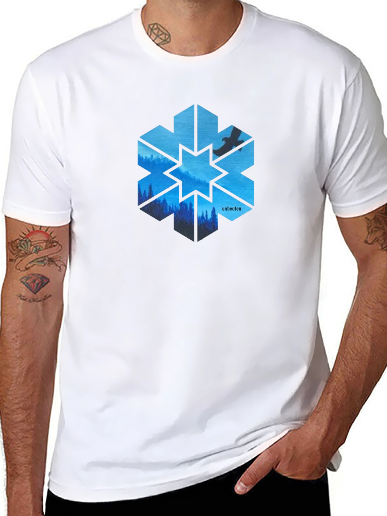Camiseta Negra Hombre Diseño Montañas Azules