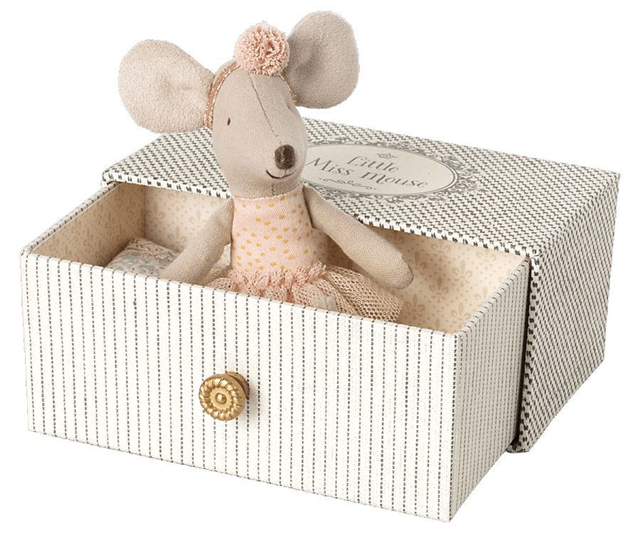 Little Sister Dance Mouse in Day Bed