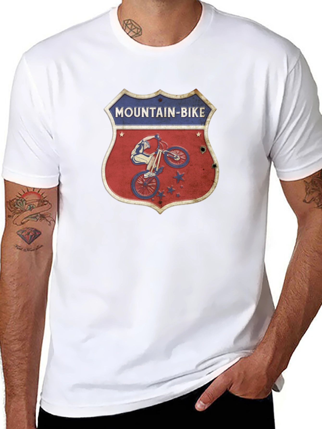 Camiseta Negra con Diseño de Bicicleta de Montaña Retro