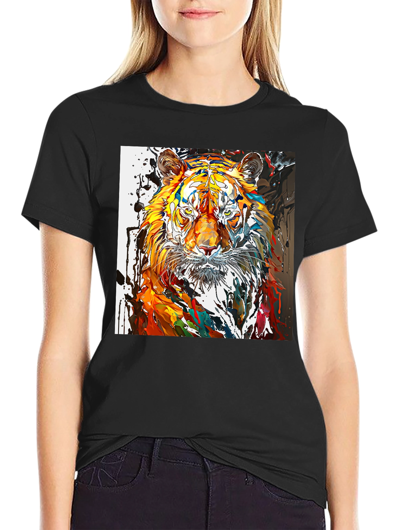 Camiseta Negra con Diseño de Tigre Abstracto