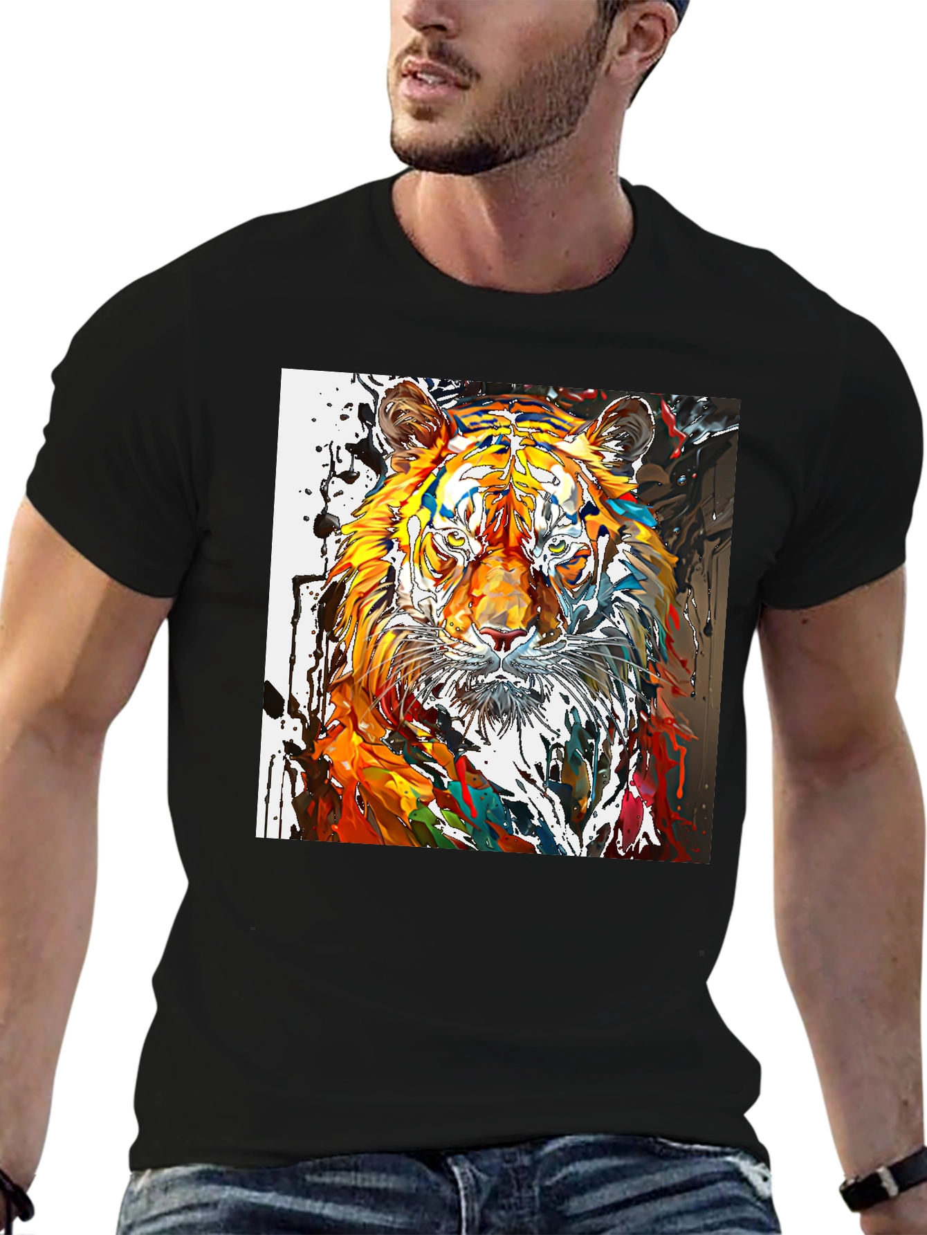 Camiseta Negra con Diseño de Tigre Abstracto