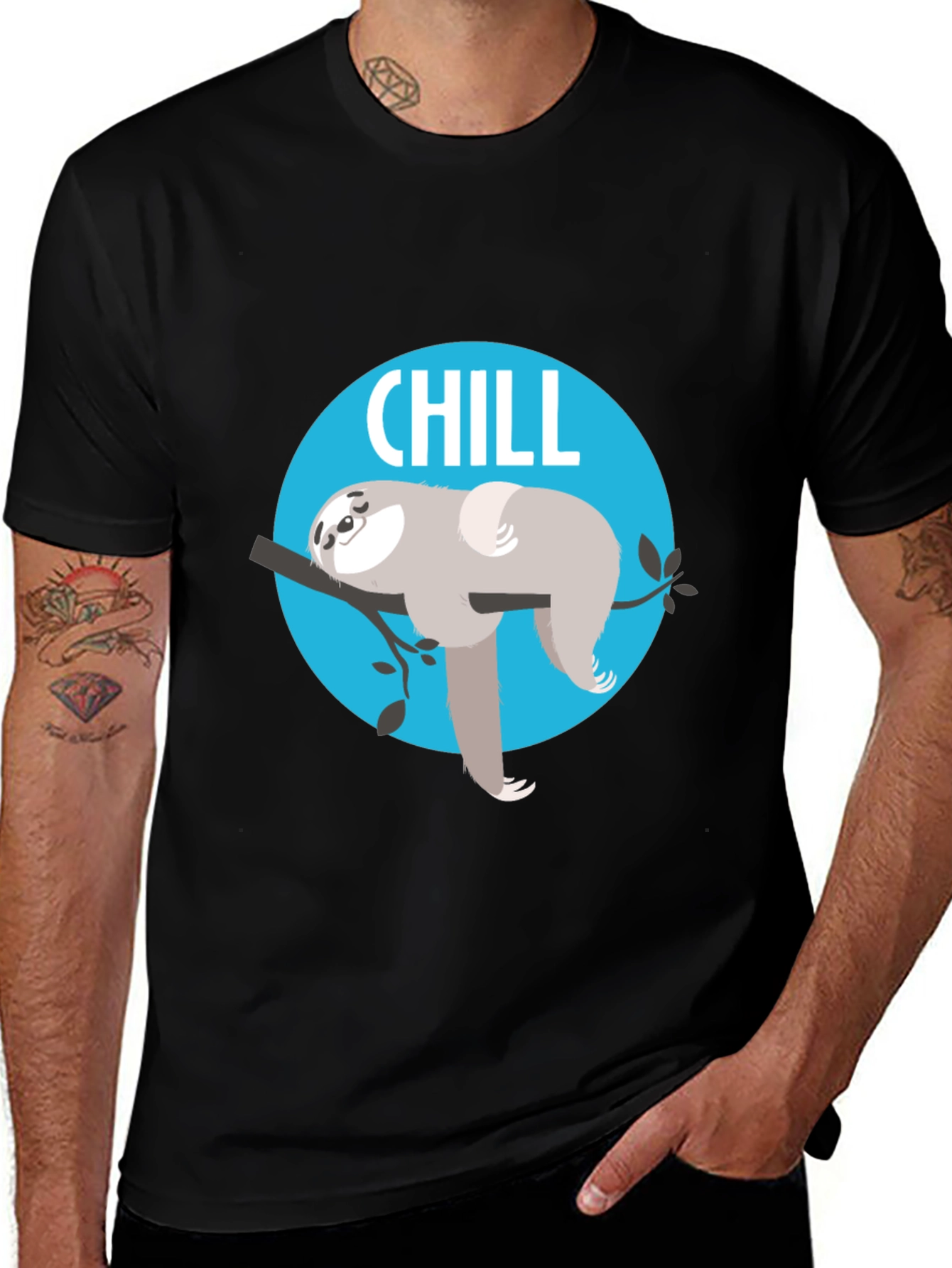Camiseta Negra Chill con Diseño de Perezoso Relajado