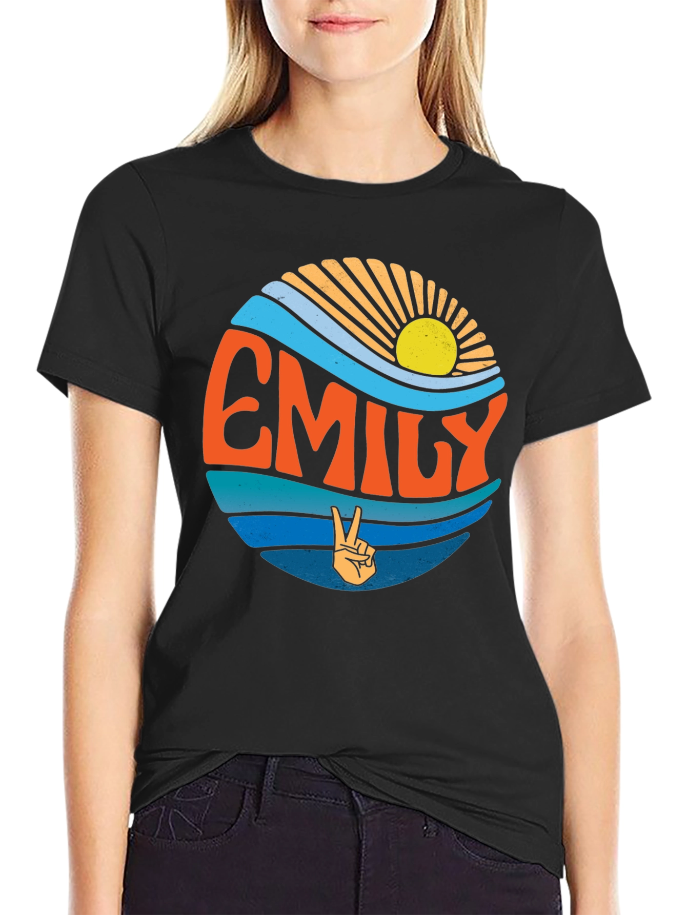 Camiseta Negra Personalizada con Nombre Emily Estilo Retro