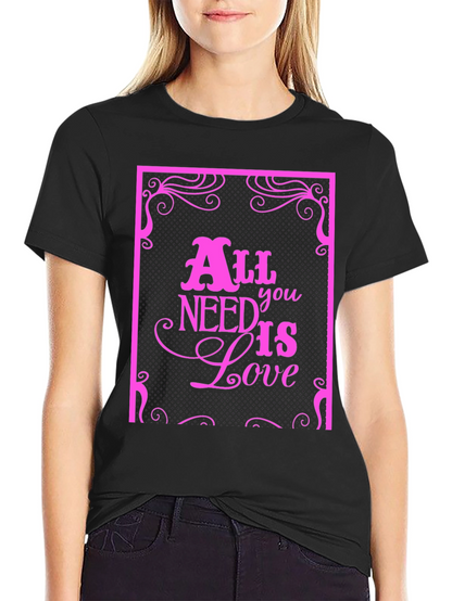 Camiseta Negra con Diseño All You Need Is Love