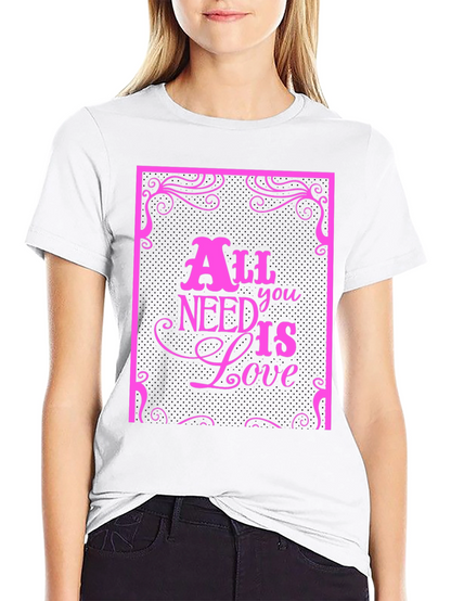 Camiseta Negra con Diseño All You Need Is Love