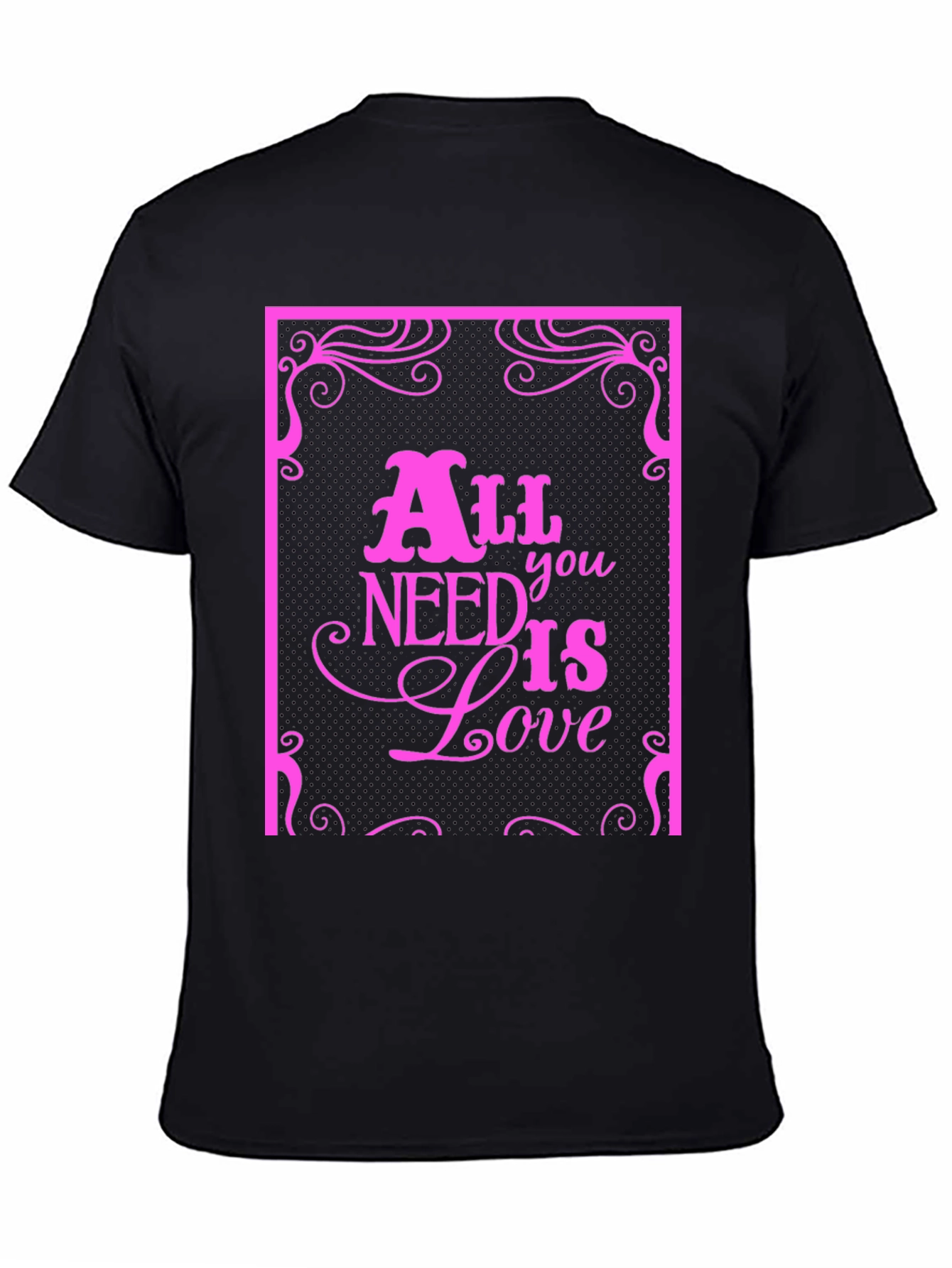 Camiseta Negra con Diseño All You Need Is Love