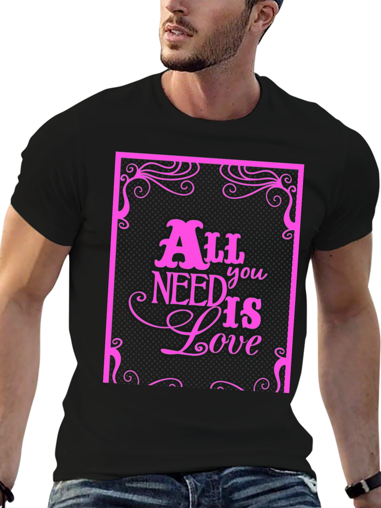Camiseta Negra con Diseño All You Need Is Love
