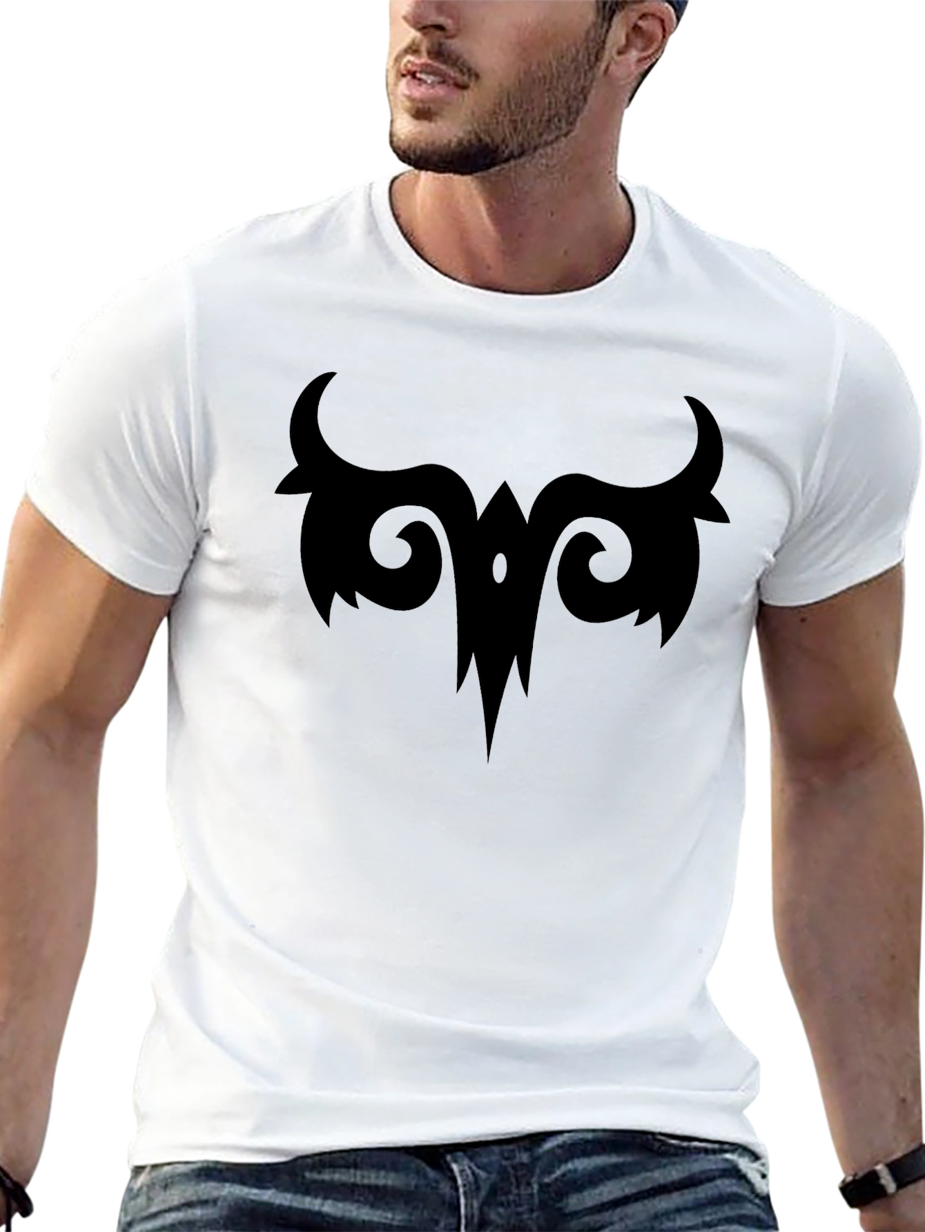 Camiseta Negra con Diseño Abstracto Tribal