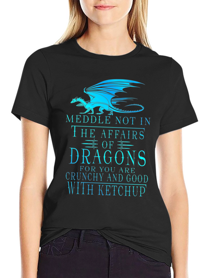 Camiseta Negra Dragones: ¡Cuidado con el Ketchup!