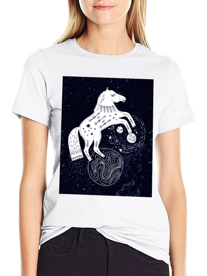 Camiseta Negra con Diseño de Caballo Celestial