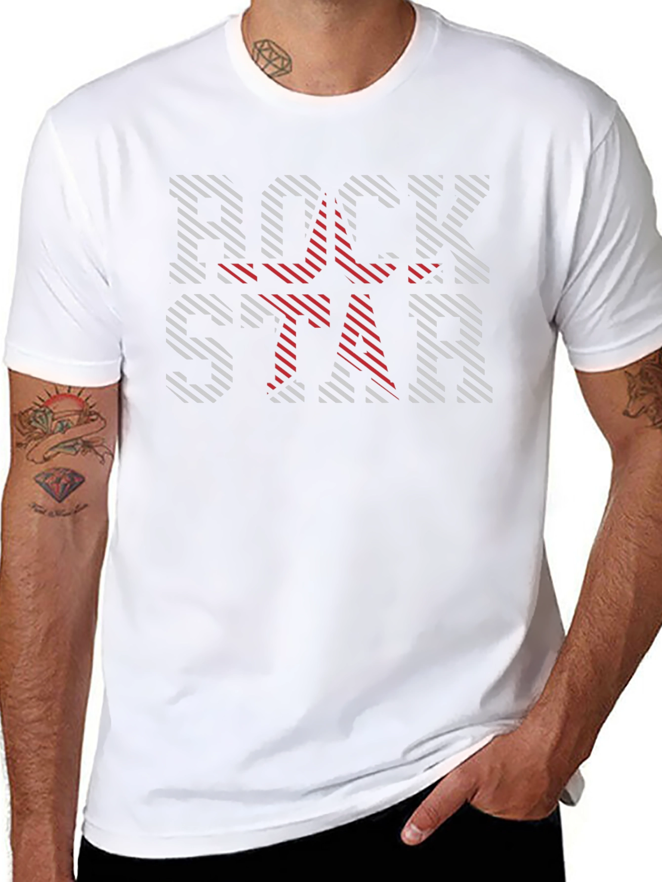 Camiseta Negra Rockstar con Estampado Rayado