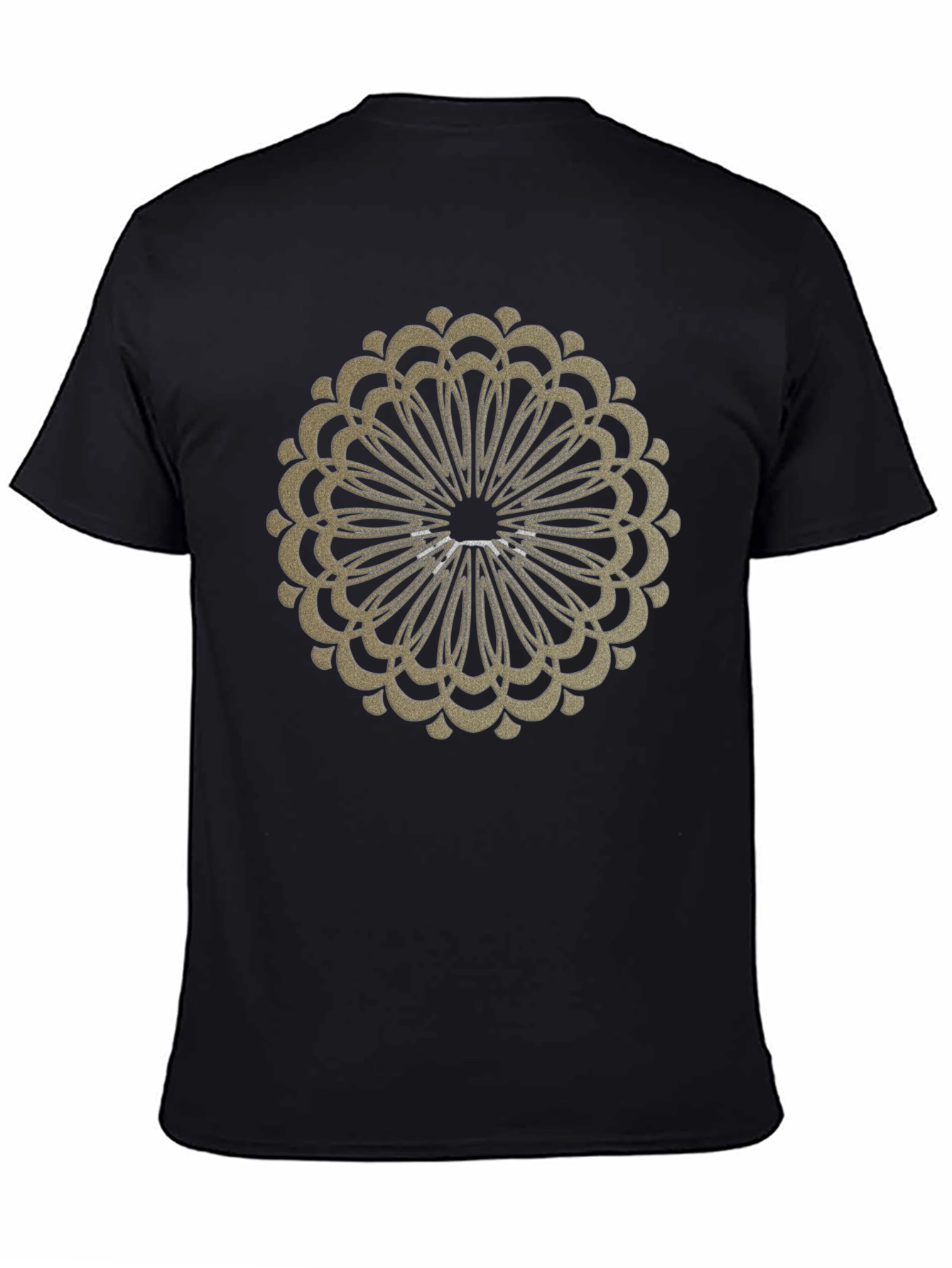 Camiseta Negra con Diseño Mandala Dorado