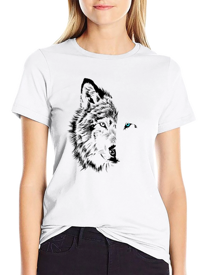 Camiseta Negra con Diseño Lobo Ojo Azul