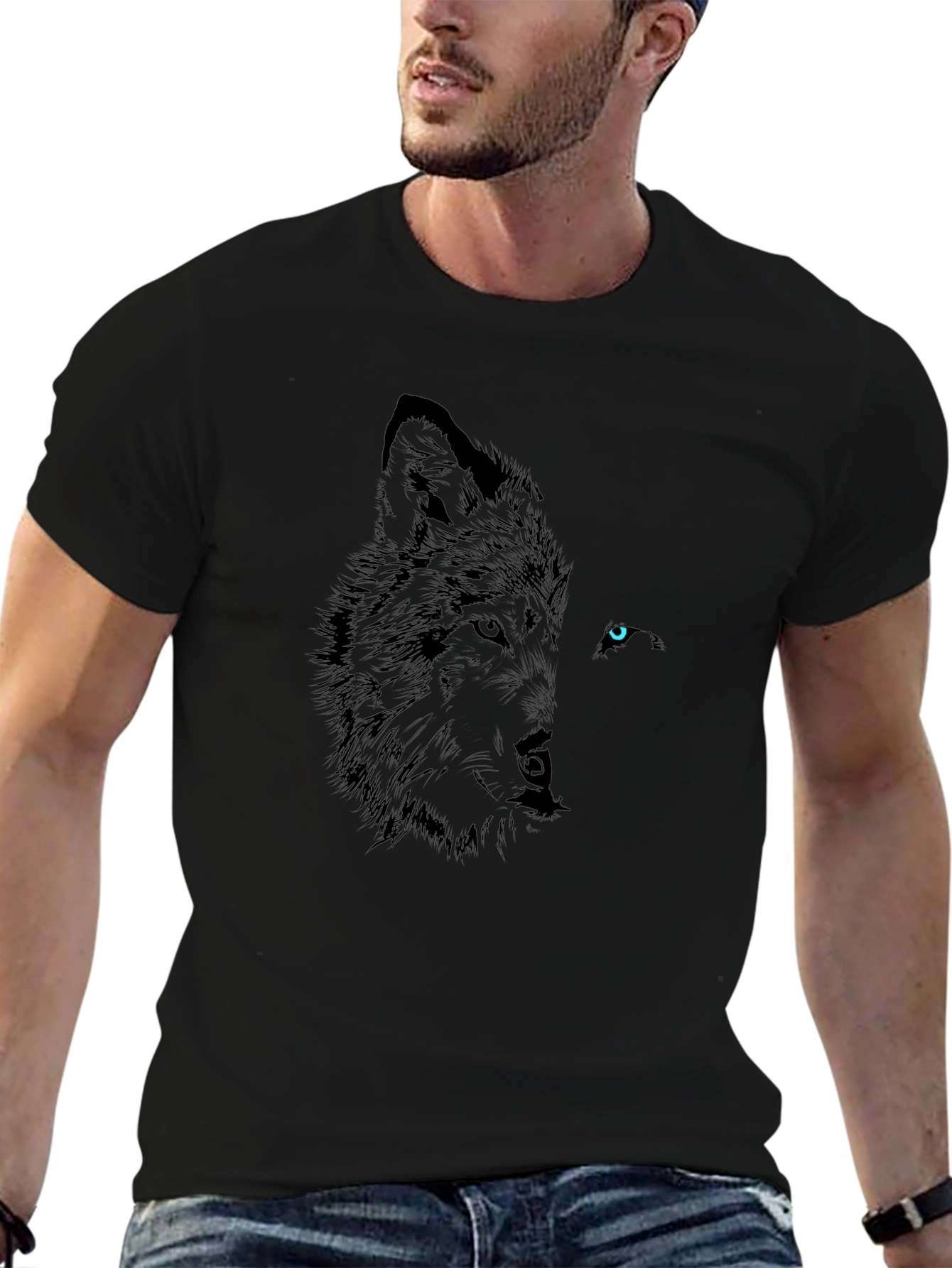 Camiseta Negra con Diseño Lobo Ojo Azul