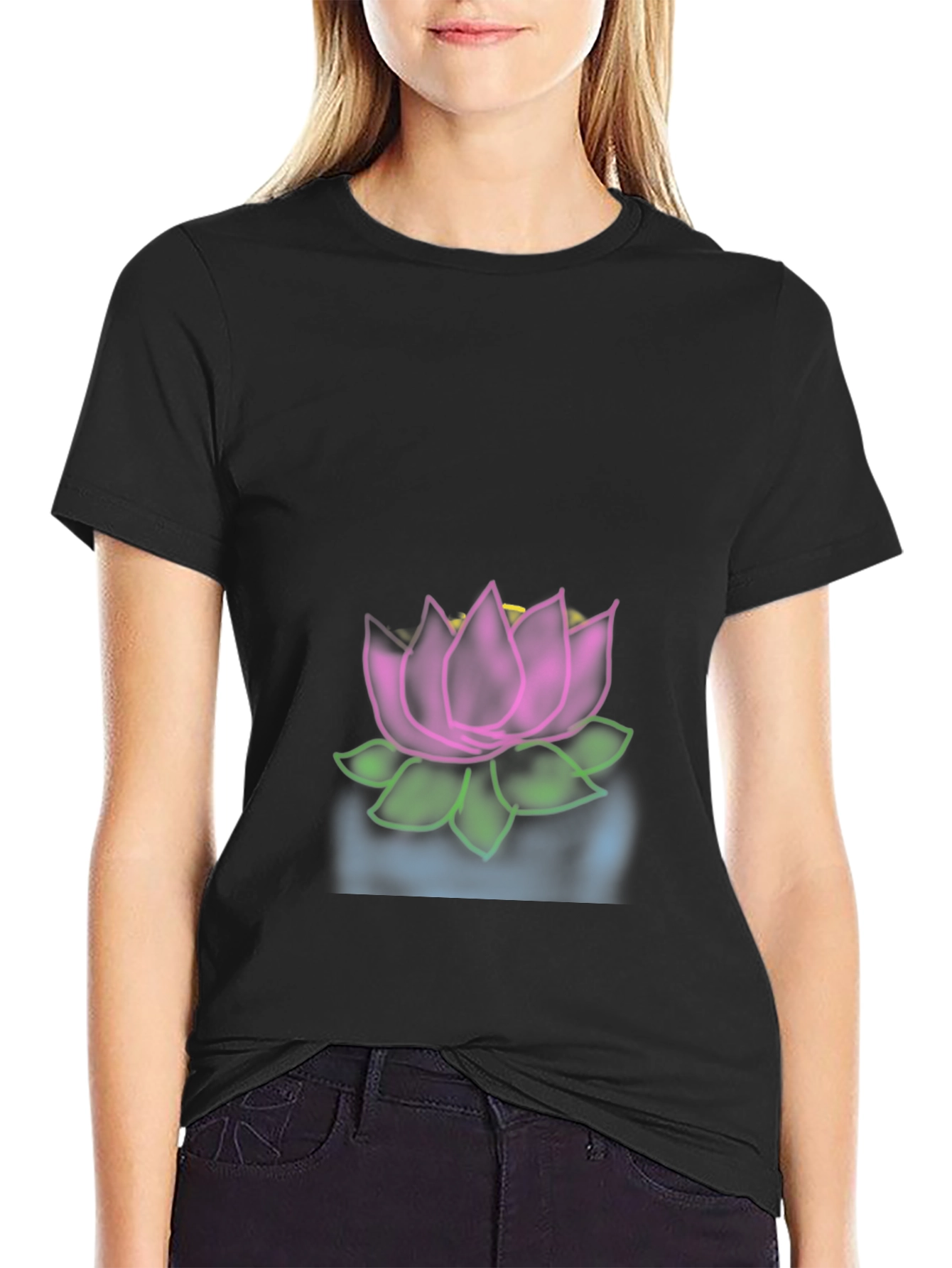 Camiseta Negra con Diseño de Loto Floral