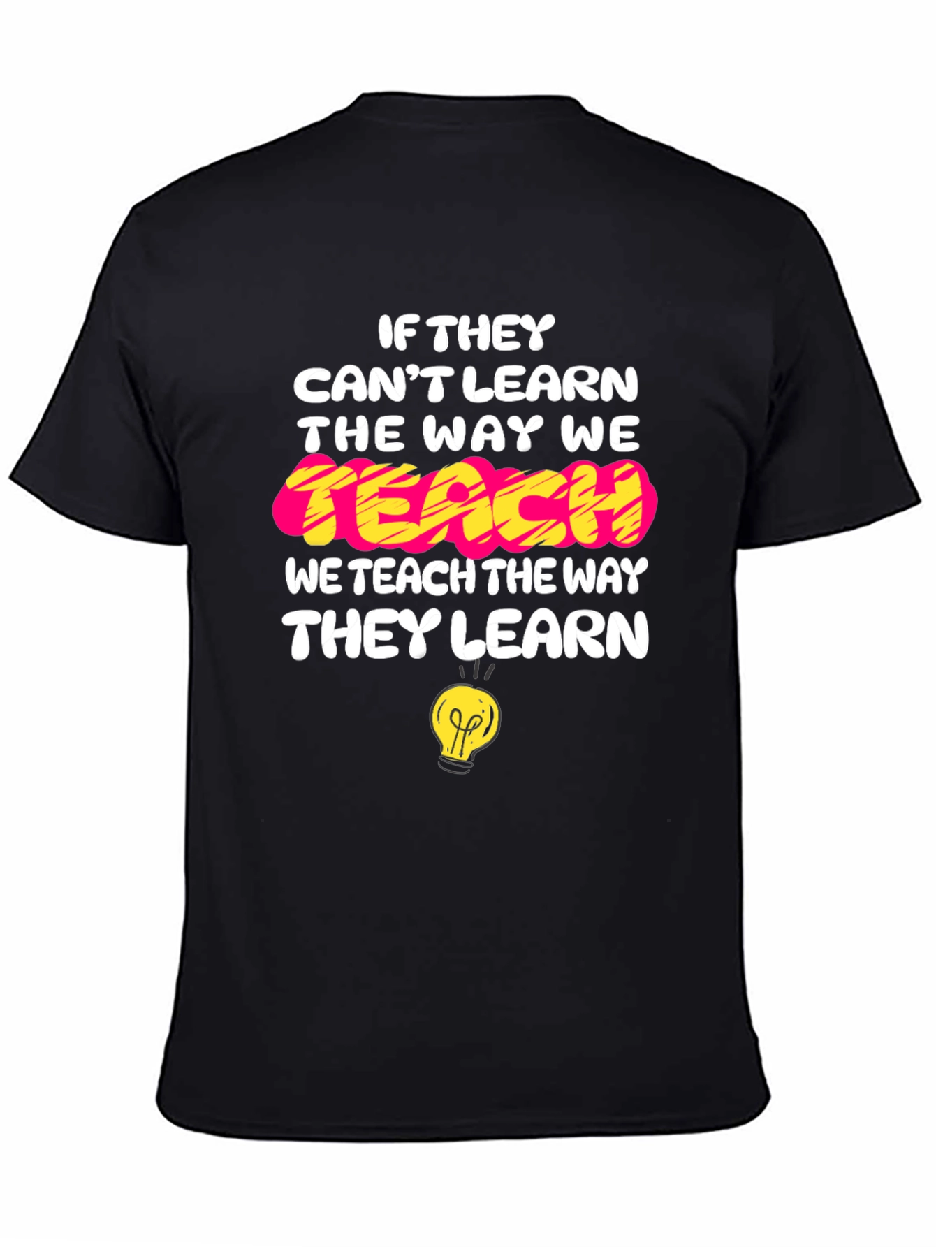 Camiseta Negra con Mensaje Educativo Inspirador