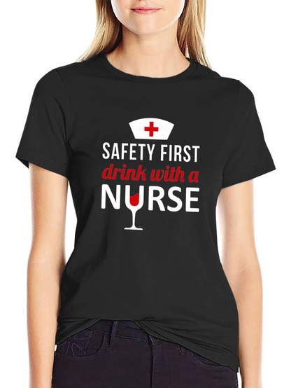 Camiseta Negra Safety First Drink With a Nurse