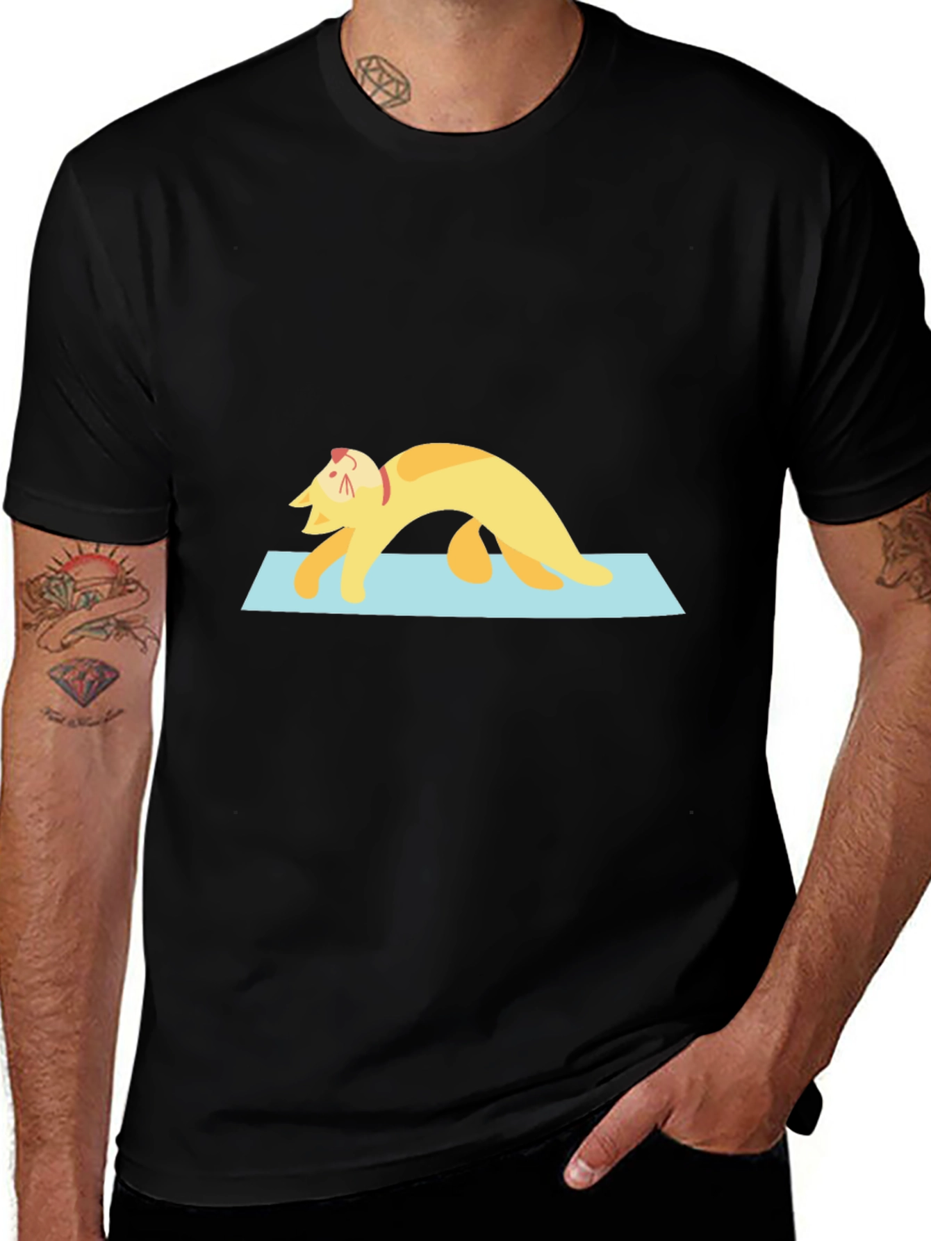 Camiseta Negra con Gato Haciendo Yoga