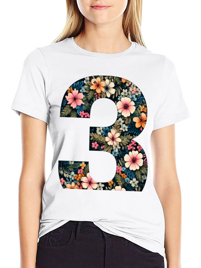 Camiseta Negra Número 3 Floral
