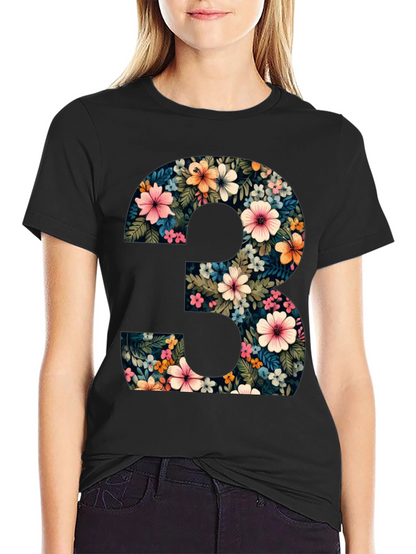 Camiseta Negra Número 3 Floral