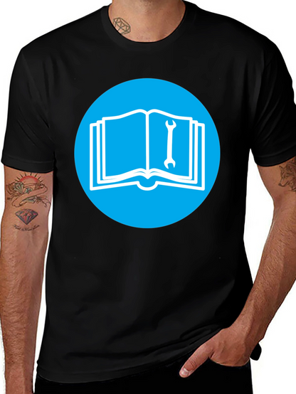 Camiseta Negra con Diseño de Libro y Llave Inglesa