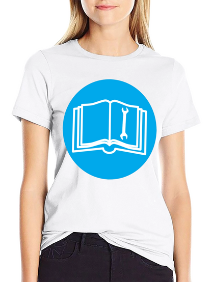 Camiseta Negra con Diseño de Libro y Llave Inglesa