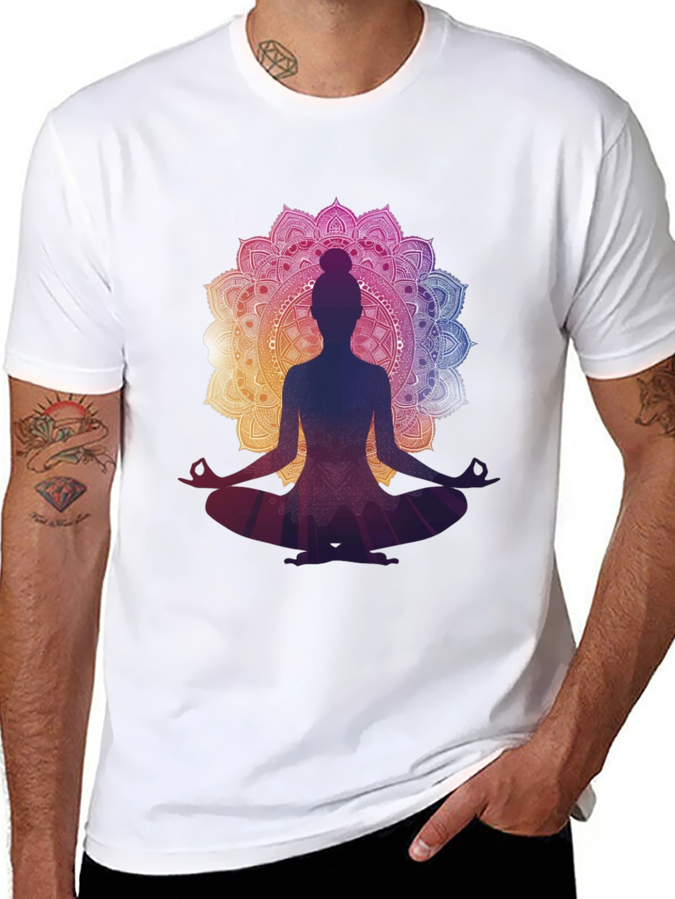 Camiseta Negra con Diseño Mandala y Silueta de Yoga