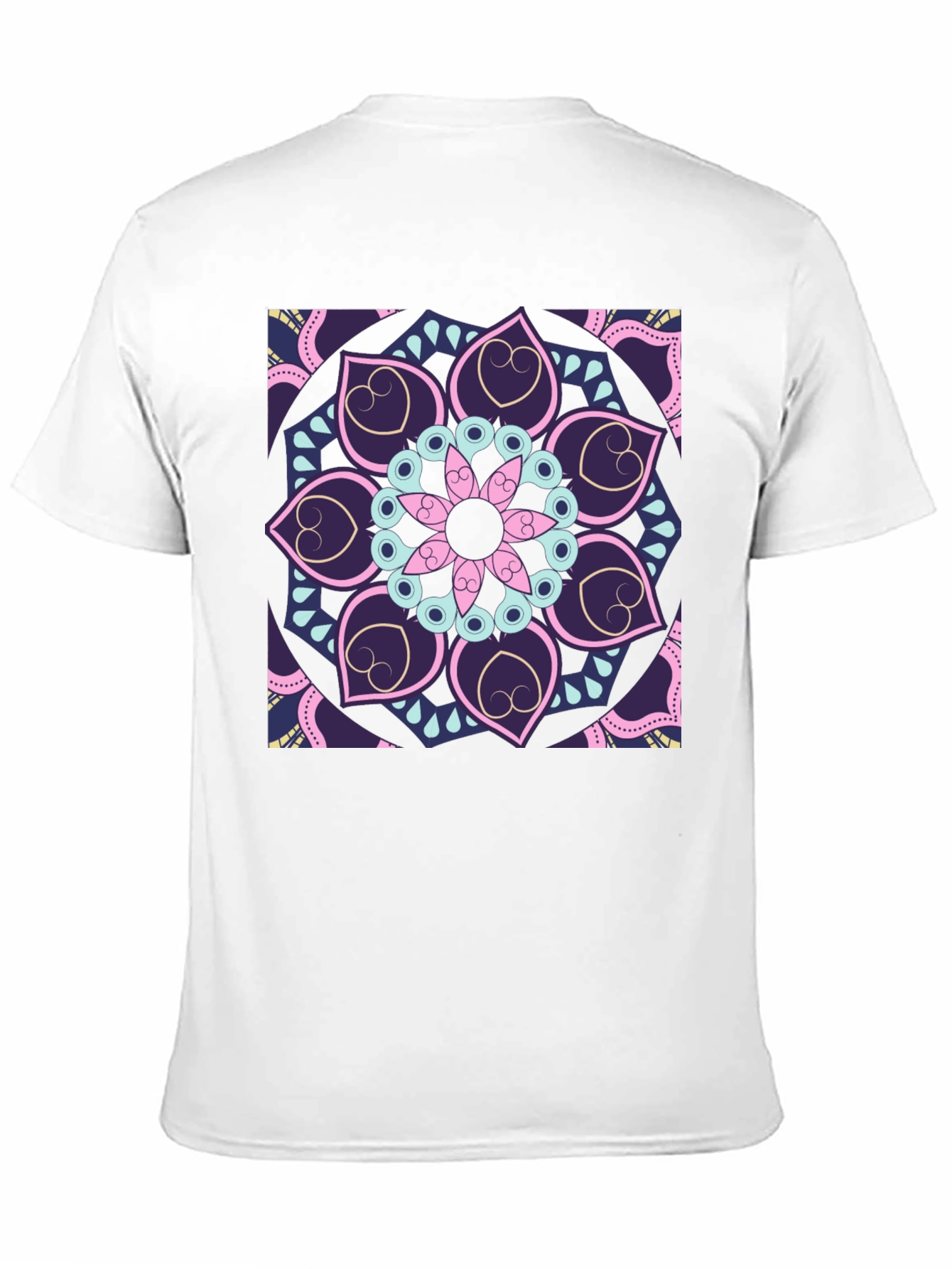 Camiseta Negra con Mandala Floral Abstracta