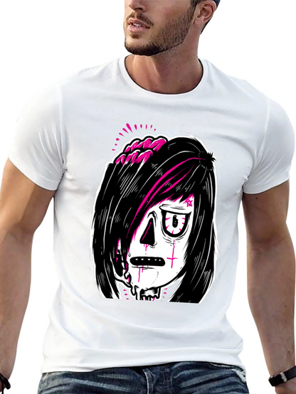 Camiseta Negra con Estampado Gótico y Moderno