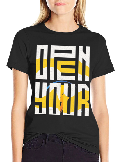 Camiseta Negra Deportiva con Diseño de Voleibol