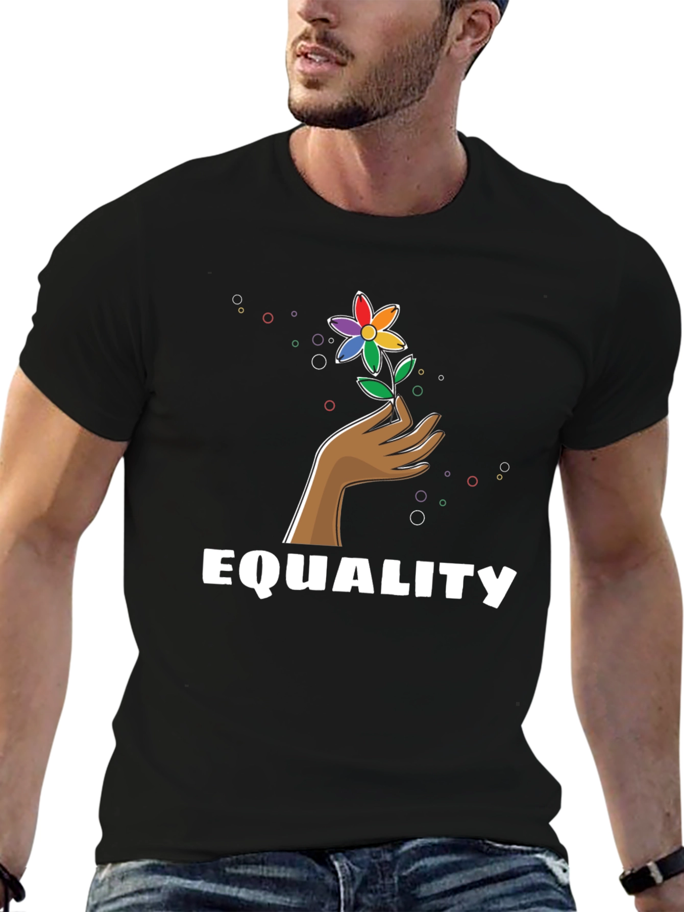 Camiseta Negra Igualdad con Diseño Floral LGBT