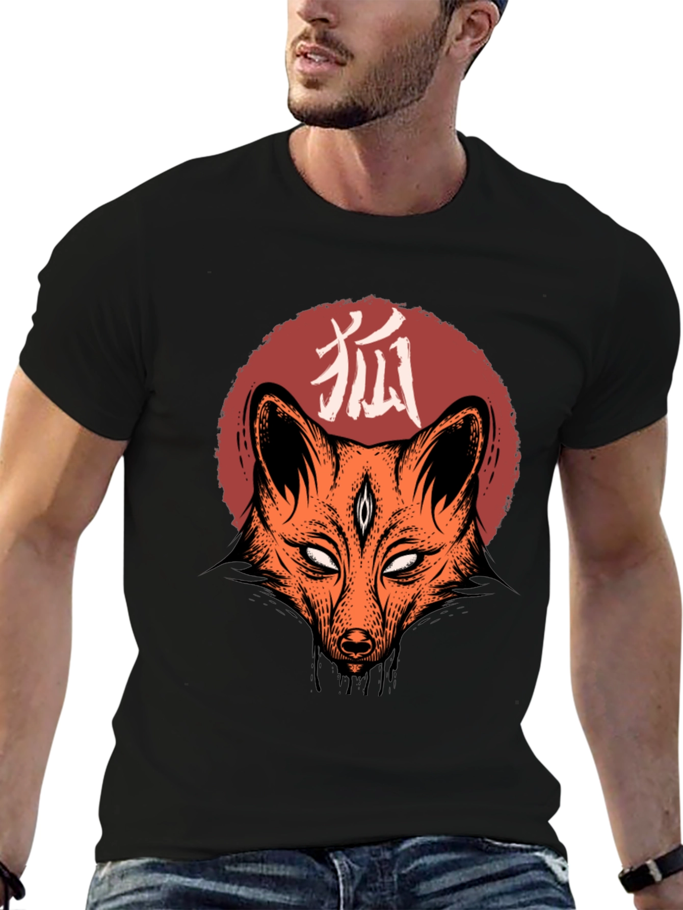 Camiseta Negra con Diseño de Zorro Japonés