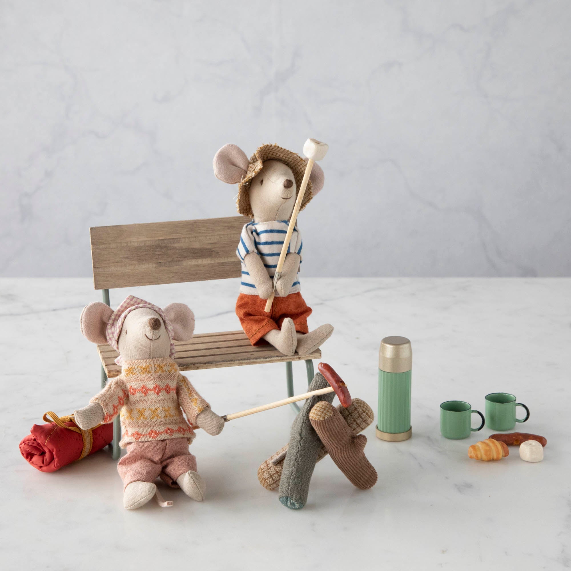 Mini Thermos and Cups Set