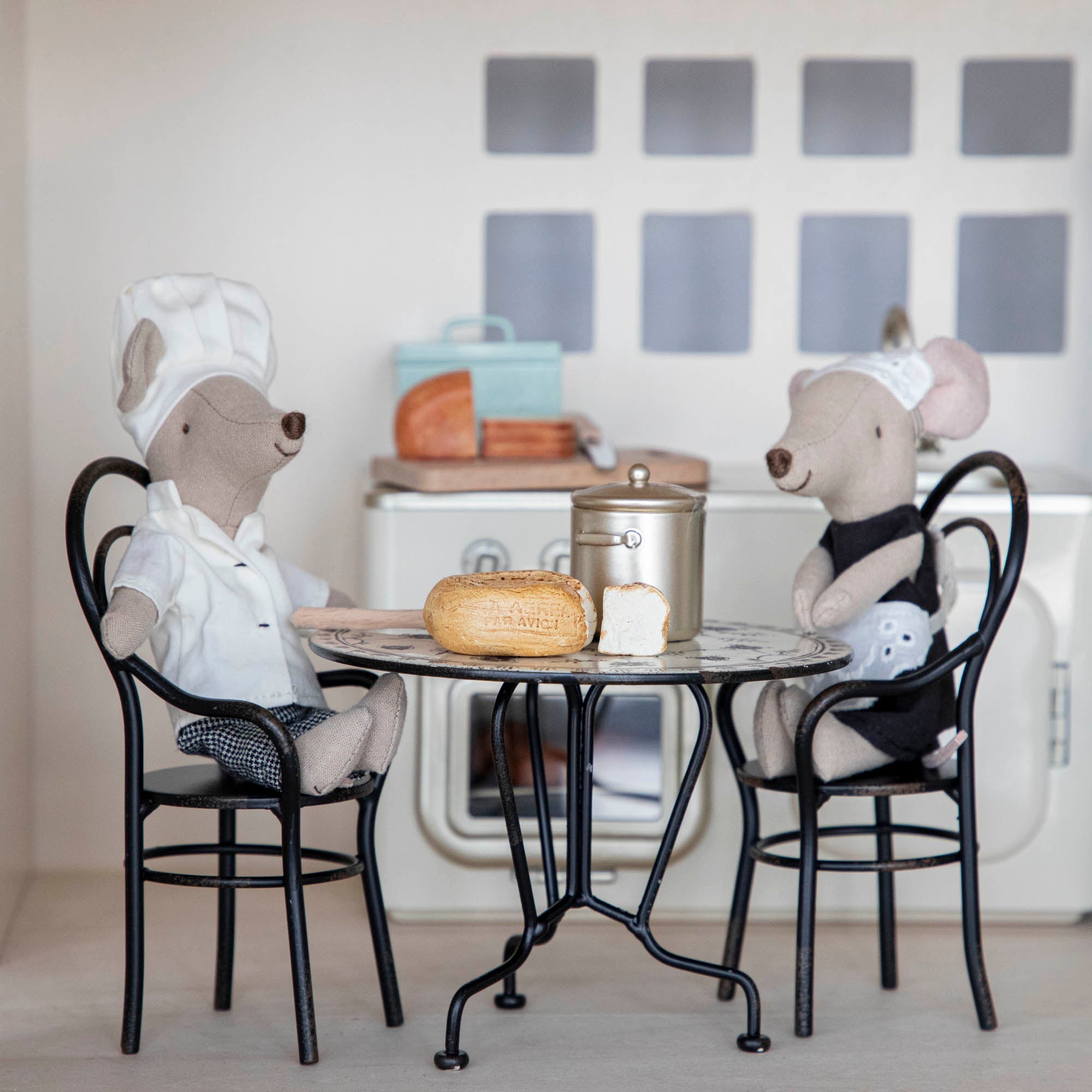 Chef Mouse with Soup Pot and Spoon