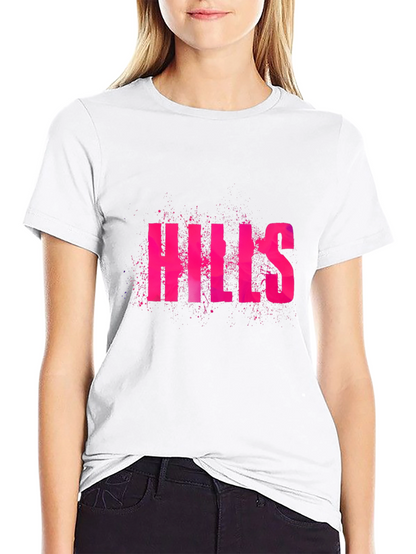 Camiseta Negra Hills Rosa con Diseño Atrevido