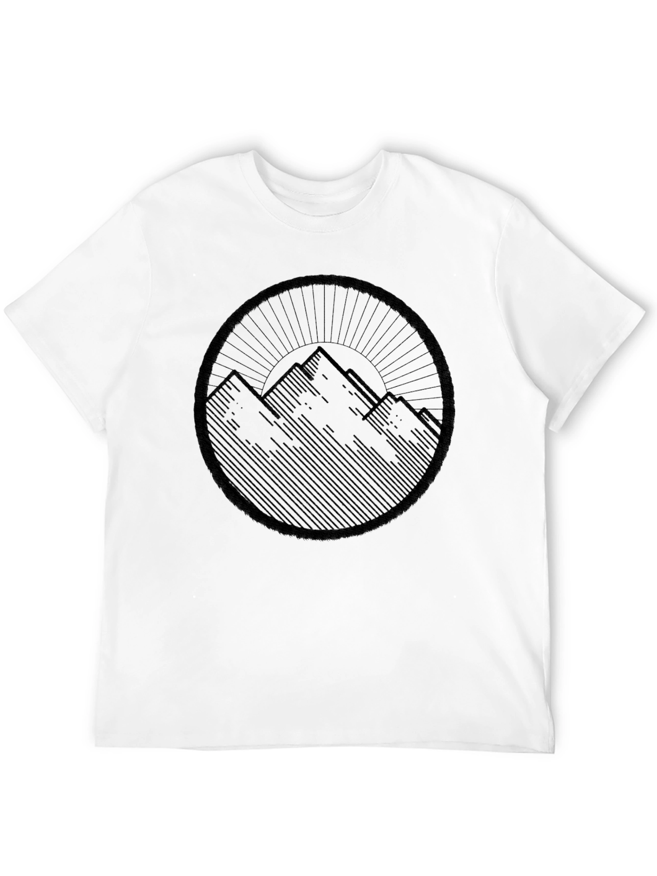 Camiseta Negra Montañas Diseño Circular