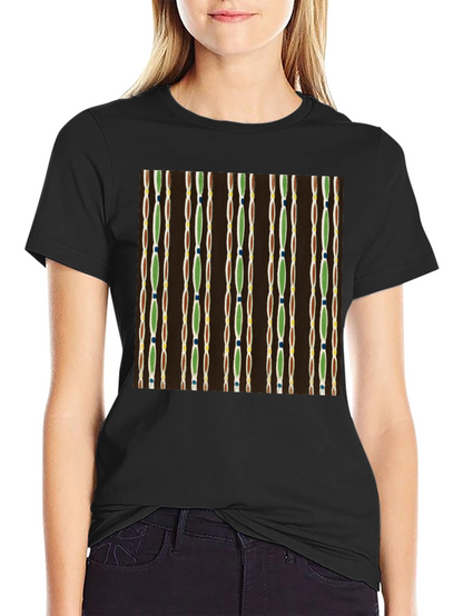 Camiseta Negra con Diseño Abstracto de Líneas Verticales