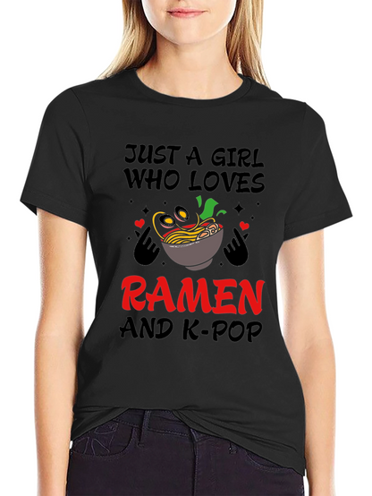 Camiseta Negra: Ramen y K-Pop